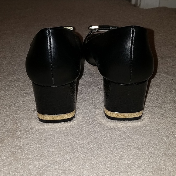 Black and gold heels - Picture 4 of 4